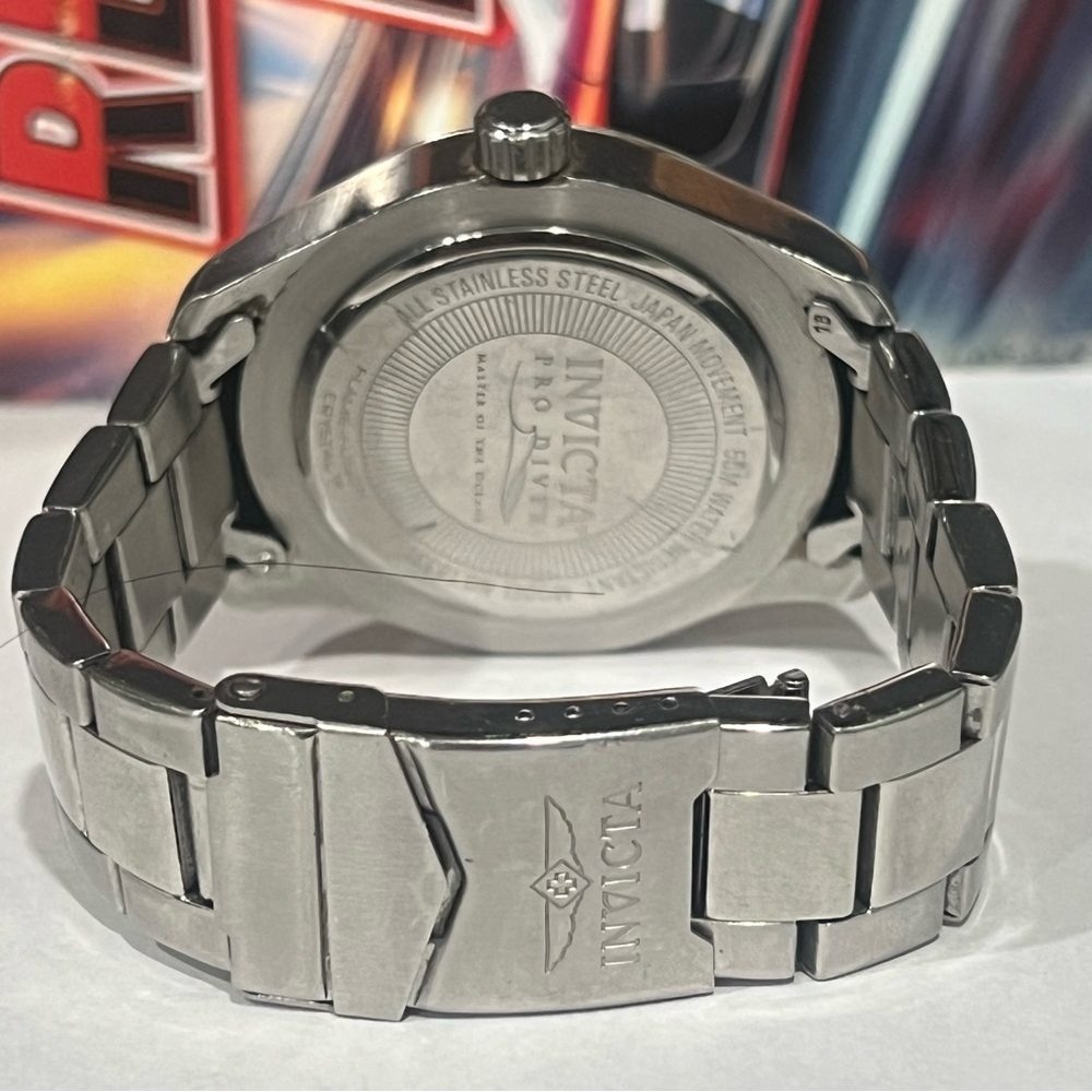 Invicta Pro Diver Men
Model 18331 - Picture 4 of 12
